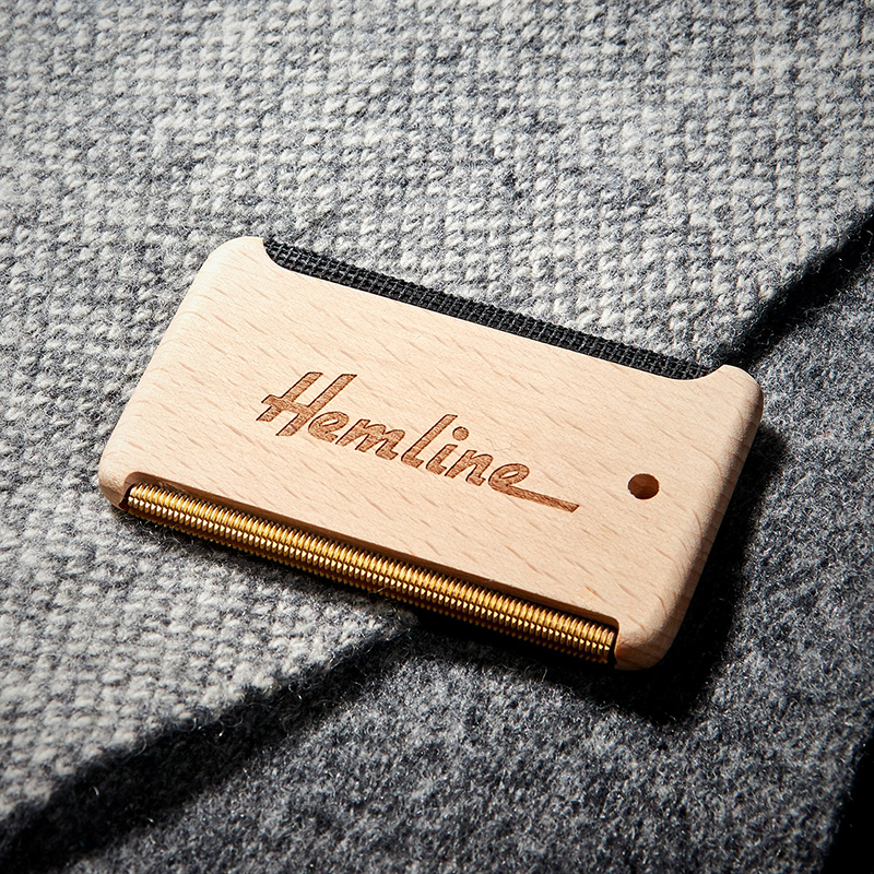 Щеточка Hemline для снятия пилинга 890.W.DB