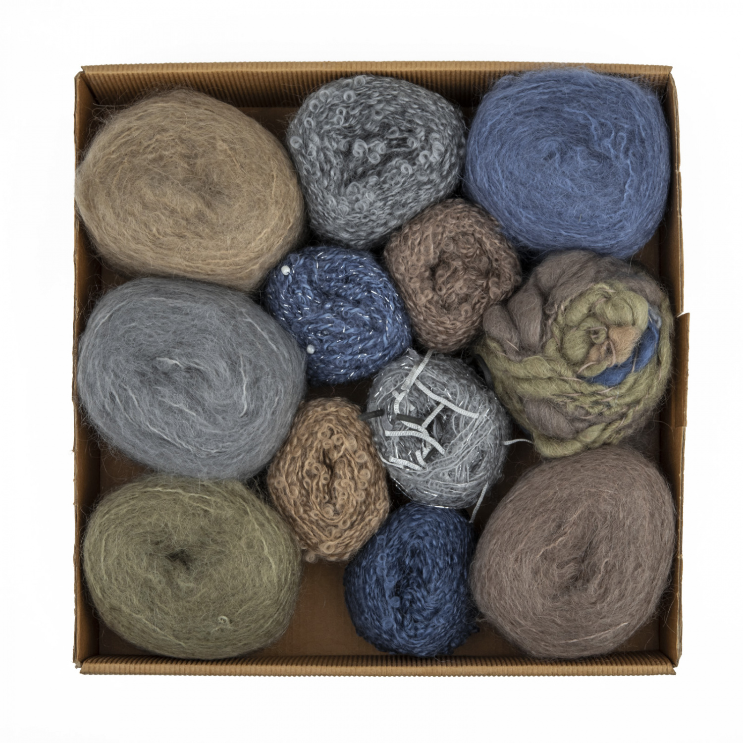 ADELE'S Magic mohair gift box набор на свитер DESERT TRESS